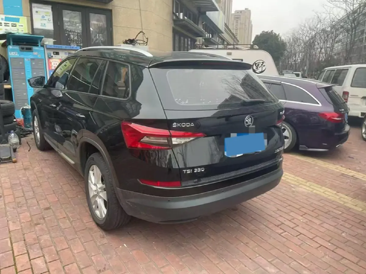 2018 Skoda Kodiak 1.8T 180HP L4 7DCT,autocango,china used car exporter,china ev exporter,chinese used car exporter,chinese used ev exporter