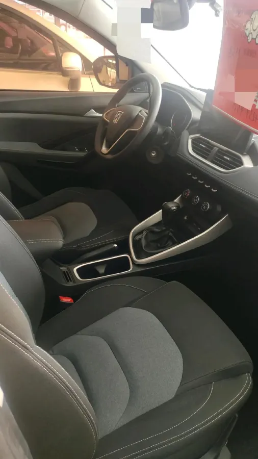 2019 BaoJun 530 1.5T 151HP L4 CVT,autocango,china used car exporter,china ev exporter,chinese used car exporter,chinese used ev exporter