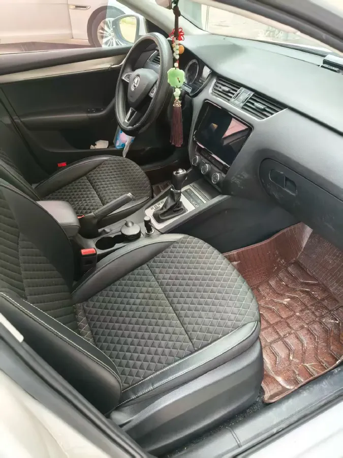 2019 Skoda Octavia 1.2T 116HP L4 7DCT,autocango,china used car exporter,china ev exporter,chinese used car exporter,chinese used ev exporter