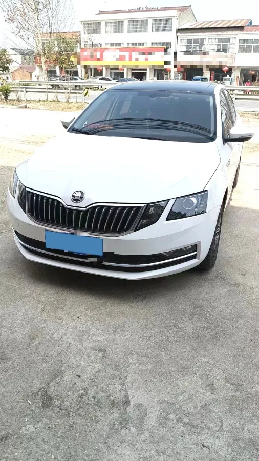 2019 Skoda Octavia 1.2T 116HP L4 7DCT,autocango,china used car exporter,china ev exporter,chinese used car exporter,chinese used ev exporter