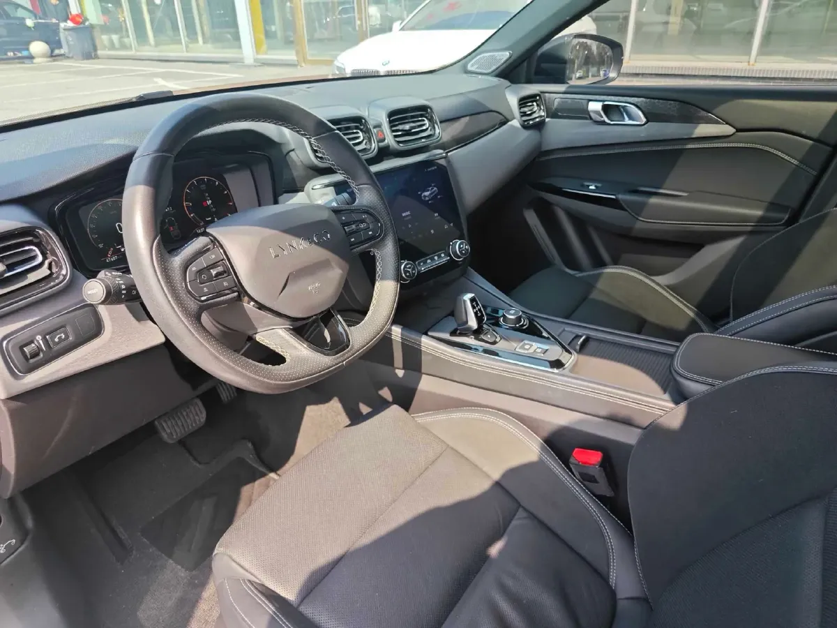 2022 LYNK&CO 03 1.5T 180HP L3 7DCT,autocango,china used car exporter,china ev exporter,chinese used car exporter,chinese used ev exporter