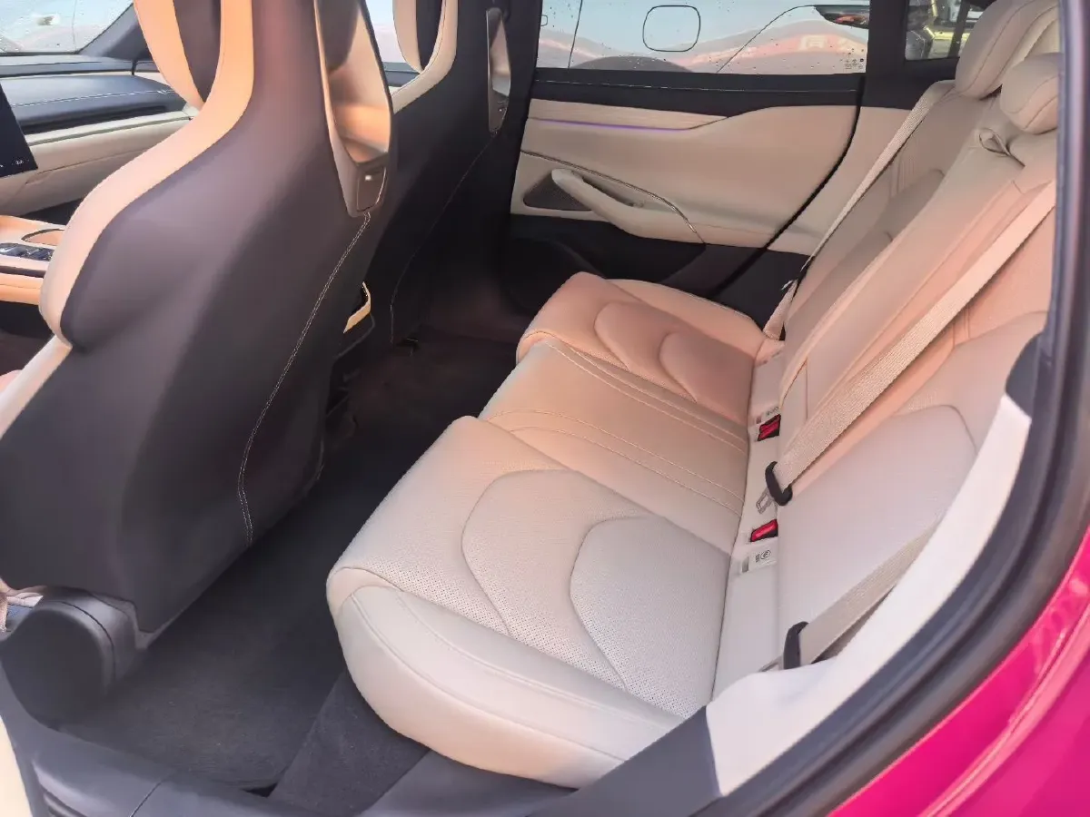 2024 MI SU7 BEV 73.6KWH,autocango,china used car exporter,china ev exporter,chinese used car exporter,chinese used ev exporter