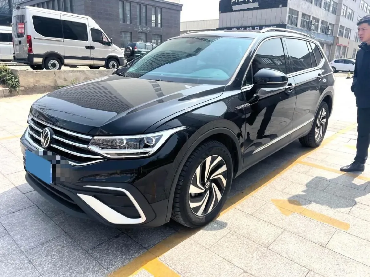 2023 Volkswagen Tiguan L 1.5T 160HP L4 7DCT,autocango,china used car exporter,china ev exporter,chinese used car exporter,chinese used ev exporter