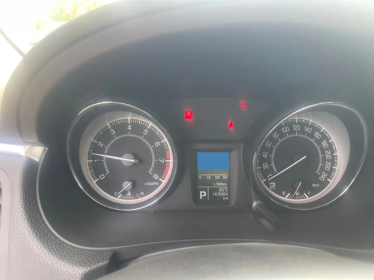 2011 Suzuki Kizashi 2.4L 178HP L4 CVT,autocango,china used car exporter,china ev exporter,chinese used car exporter,chinese used ev exporter