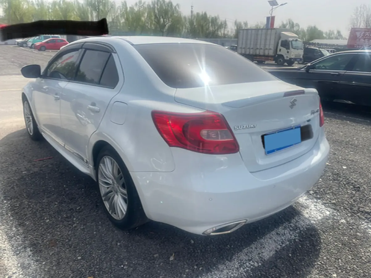 2011 Suzuki Kizashi 2.4L 178HP L4 CVT,autocango,china used car exporter,china ev exporter,chinese used car exporter,chinese used ev exporter
