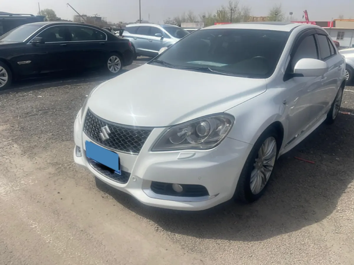 2011 Suzuki Kizashi 2.4L 178HP L4 CVT,autocango,china used car exporter,china ev exporter,chinese used car exporter,chinese used ev exporter