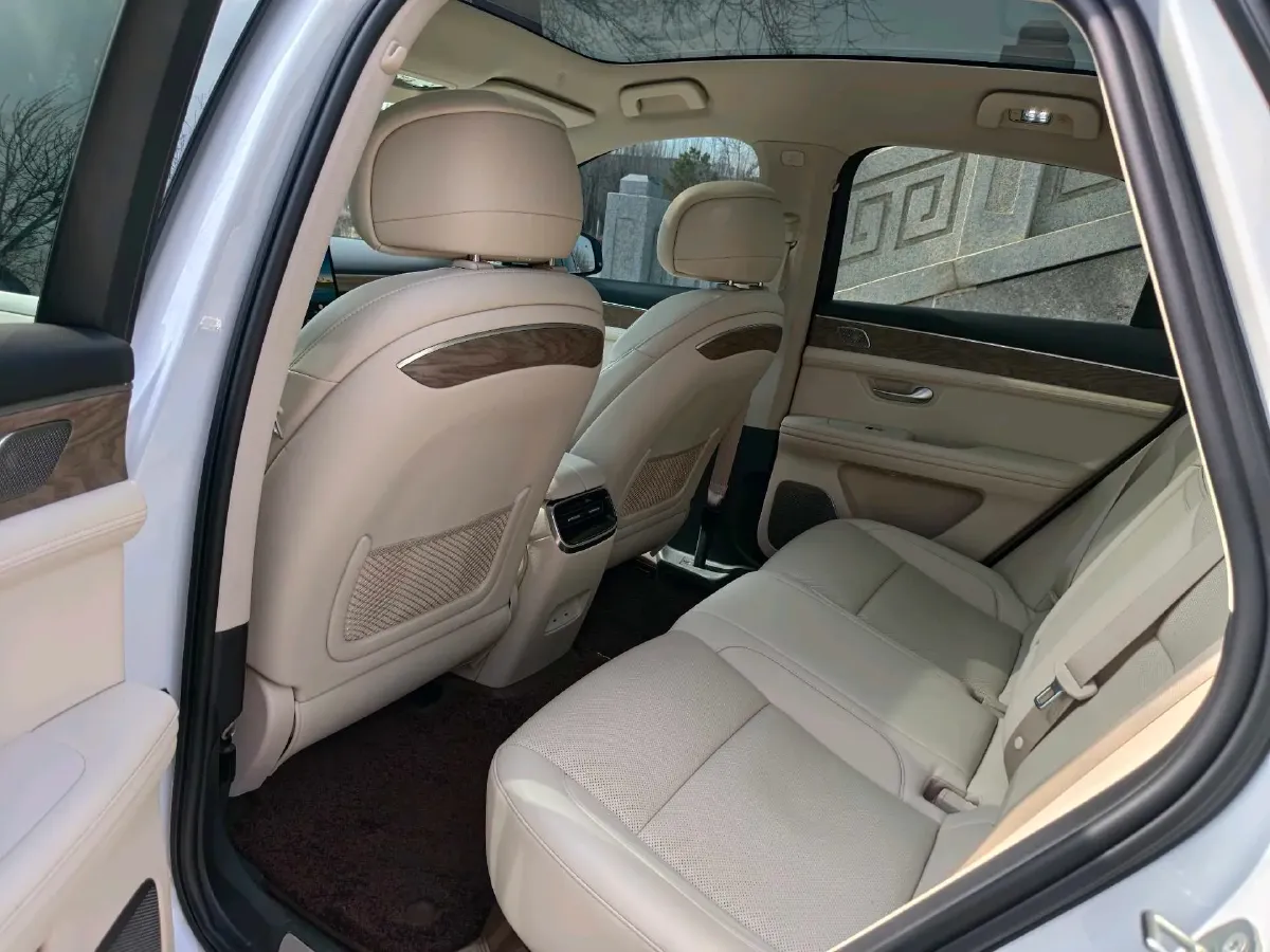 2022 AITO AITO M5 Range Extended 125HP REEV 40KWH,autocango,china used car exporter,china ev exporter,chinese used car exporter,chinese used ev exporter