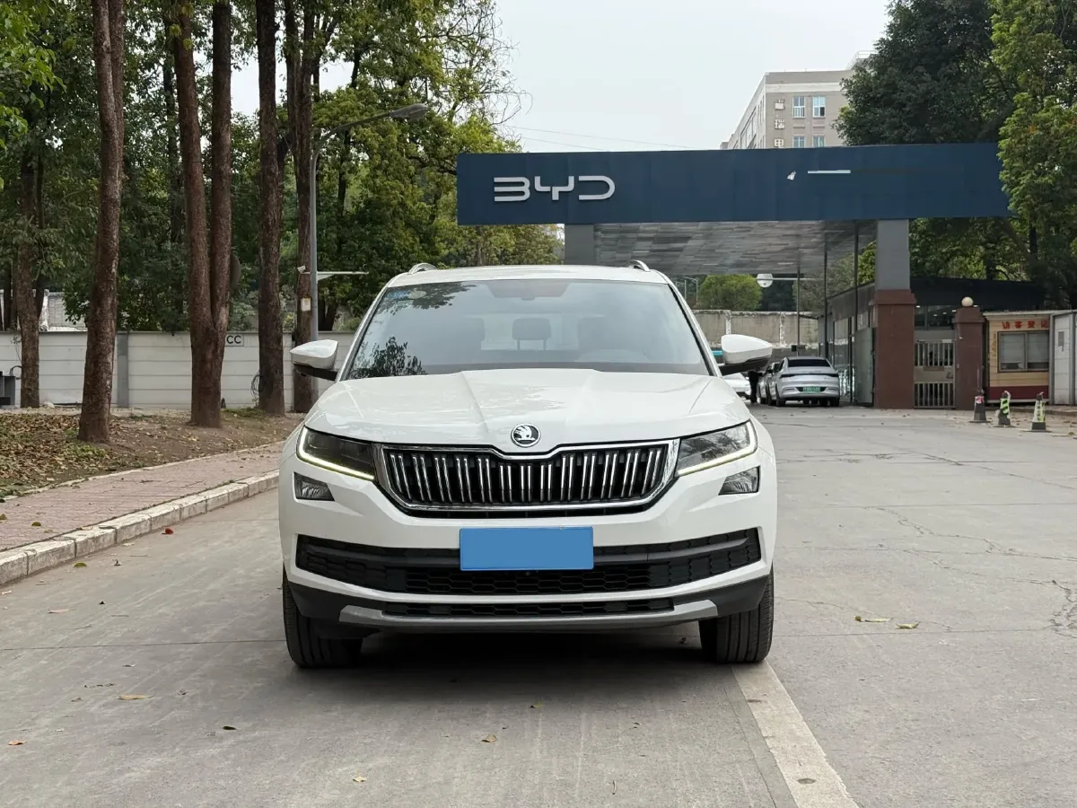 2018 Skoda Kodiak 2.0T 186HP L4 7DCT,autocango,china used car exporter,china ev exporter,chinese used car exporter,chinese used ev exporter