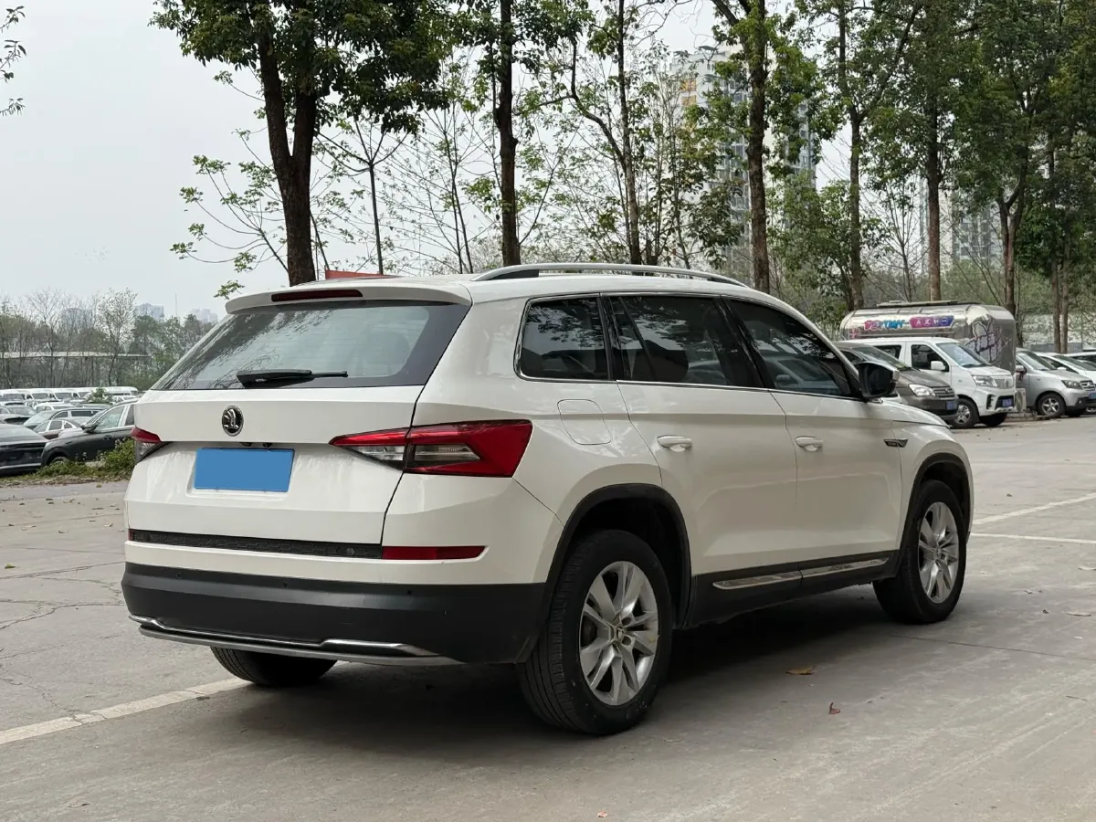2018 Skoda Kodiak 2.0T 186HP L4 7DCT,autocango,china used car exporter,china ev exporter,chinese used car exporter,chinese used ev exporter