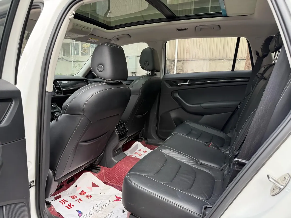 2018 Skoda Kodiak 2.0T 186HP L4 7DCT,autocango,china used car exporter,china ev exporter,chinese used car exporter,chinese used ev exporter