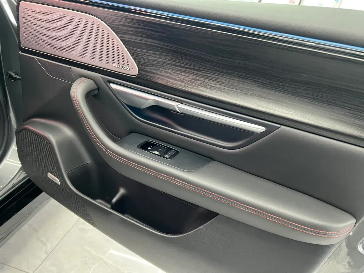 2020 DS 7 1.6T 215HP L4 8AT,autocango,china used car exporter,china ev exporter,chinese used car exporter,chinese used ev exporter