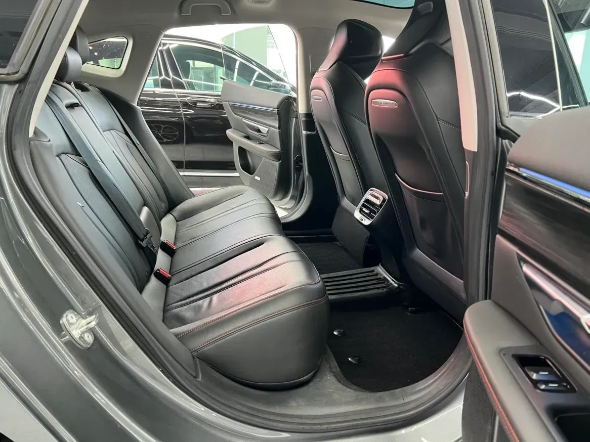 2020 DS 7 1.6T 215HP L4 8AT,autocango,china used car exporter,china ev exporter,chinese used car exporter,chinese used ev exporter