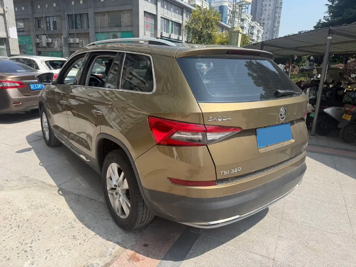 2018 Skoda Kodiak 1.8T 180HP L4 7DCT,autocango,china used car exporter,china ev exporter,chinese used car exporter,chinese used ev exporter