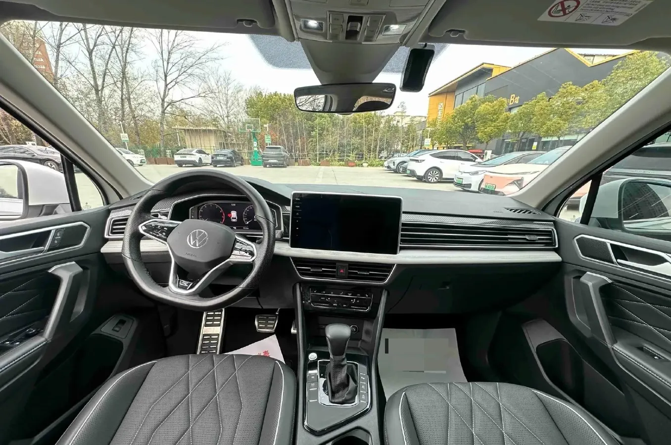 2023 Volkswagen Tiguan L 1.4T 150HP L4 7DCT,autocango,china used car exporter,china ev exporter,chinese used car exporter,chinese used ev exporter