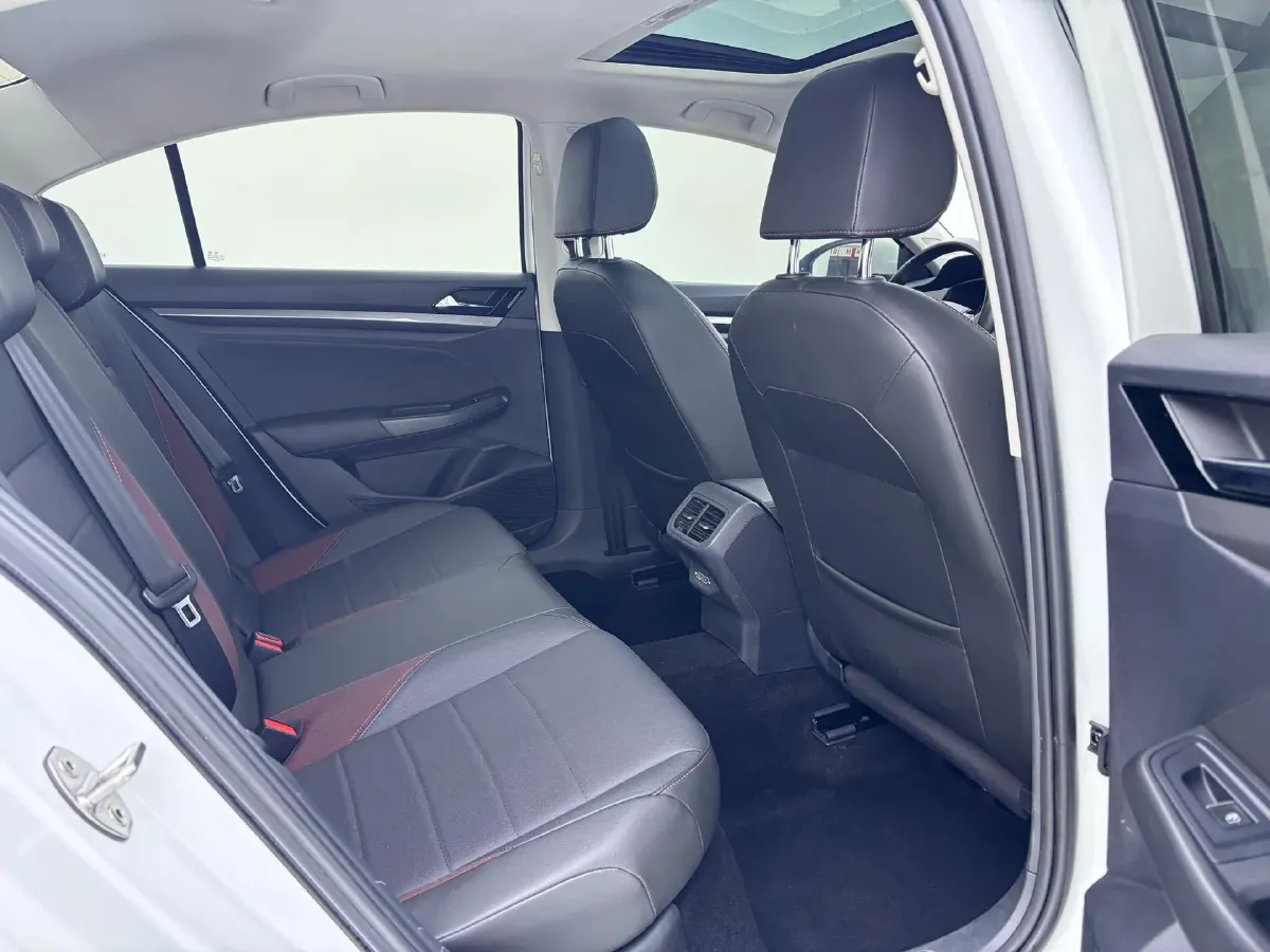 2021 Volkswagen Bora 1.5L 113HP L4 6AT,autocango,china used car exporter,china ev exporter,chinese used car exporter,chinese used ev exporter