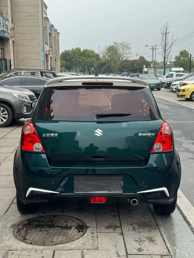 2015 Suzuki Swift 1.5L 103HP L4 4AT,autocango,china used car exporter,china ev exporter,chinese used car exporter,chinese used ev exporter