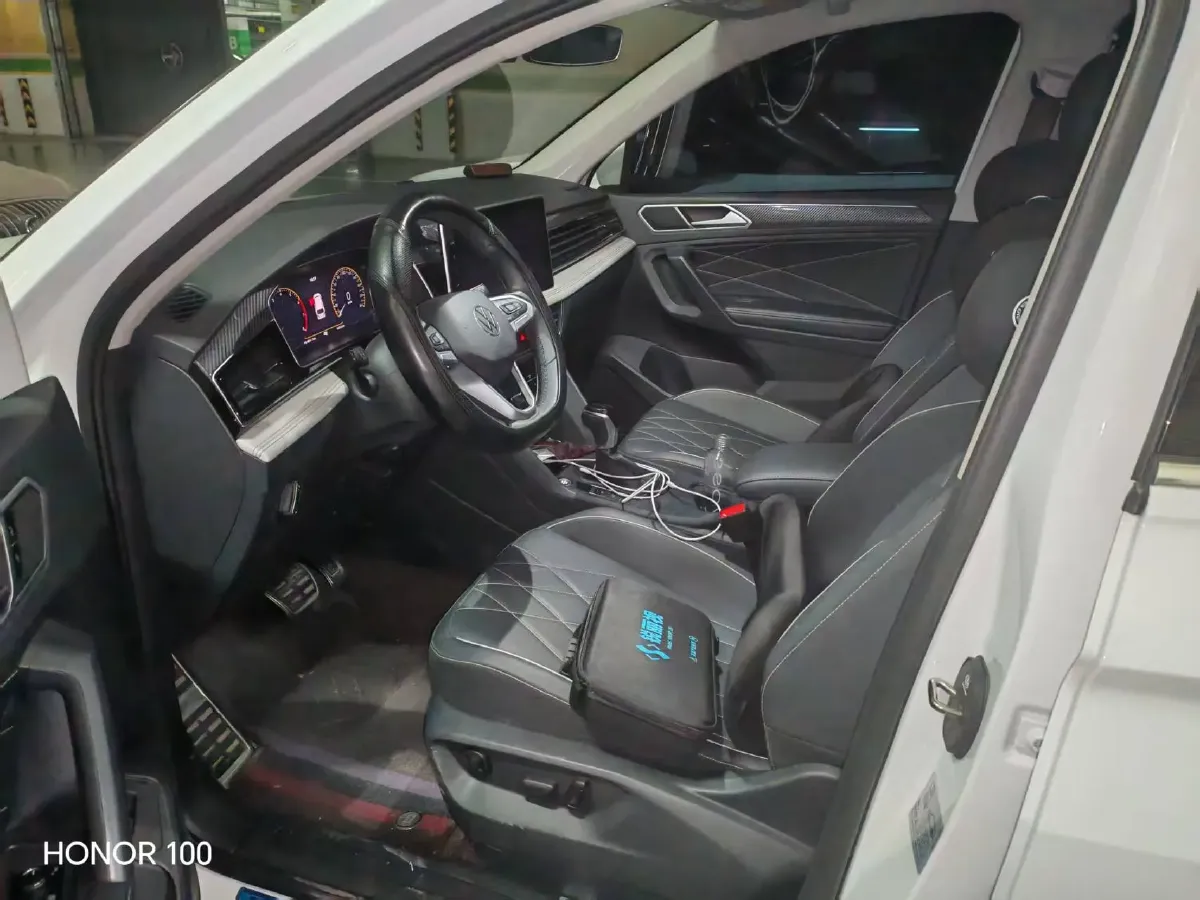 2025 Volkswagen Tiguan L 2.0T 186HP L4 7DCT,autocango,china used car exporter,china ev exporter,chinese used car exporter,chinese used ev exporter