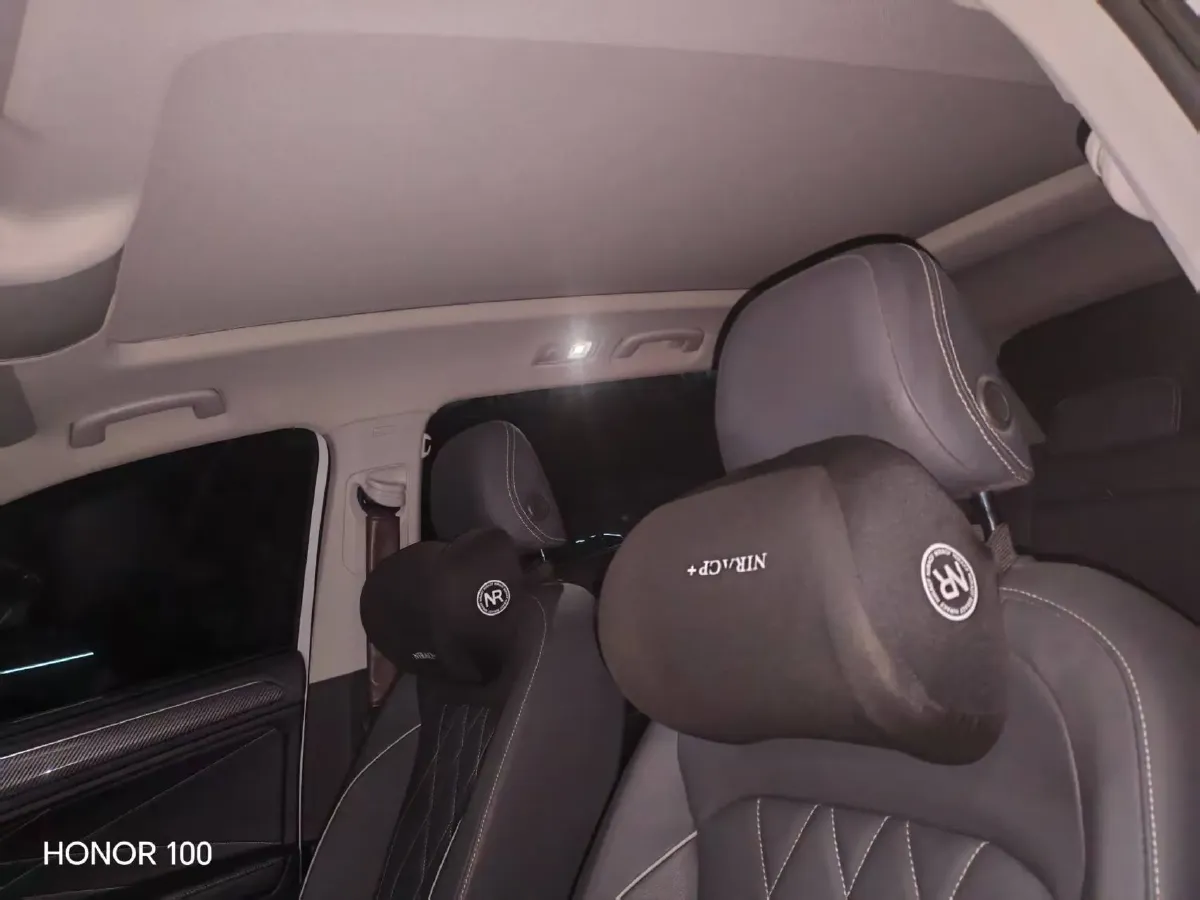 2025 Volkswagen Tiguan L 2.0T 186HP L4 7DCT,autocango,china used car exporter,china ev exporter,chinese used car exporter,chinese used ev exporter