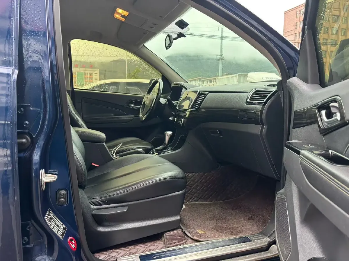 2020 Isuzu LingTuo 2.5T 150HP L4 6AT,autocango,china used car exporter,china ev exporter,chinese used car exporter,chinese used ev exporter
