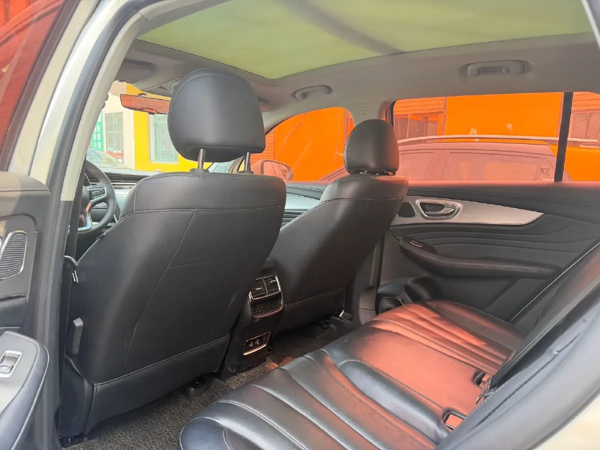 2019 Roewe RX5 MAX 1.5T 173HP L4 6AT,autocango,china used car exporter,china ev exporter,chinese used car exporter,chinese used ev exporter