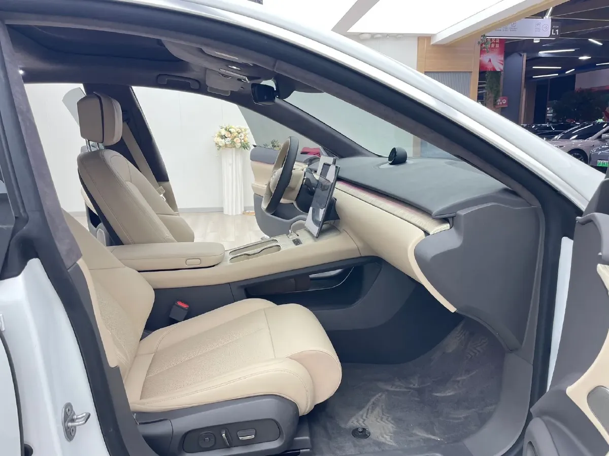 2024 NIO ET7 BEV 75KWH,autocango,china used car exporter,china ev exporter,chinese used car exporter,chinese used ev exporter