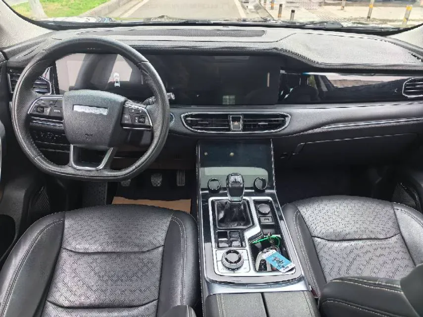 2021 DongFeng Forthing LingZhi Plus 2.0L 133HP L4 6MT,autocango,china used car exporter,china ev exporter,chinese used car exporter,chinese used ev exporter