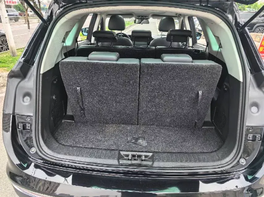 2021 DongFeng Forthing LingZhi Plus 2.0L 133HP L4 6MT,autocango,china used car exporter,china ev exporter,chinese used car exporter,chinese used ev exporter