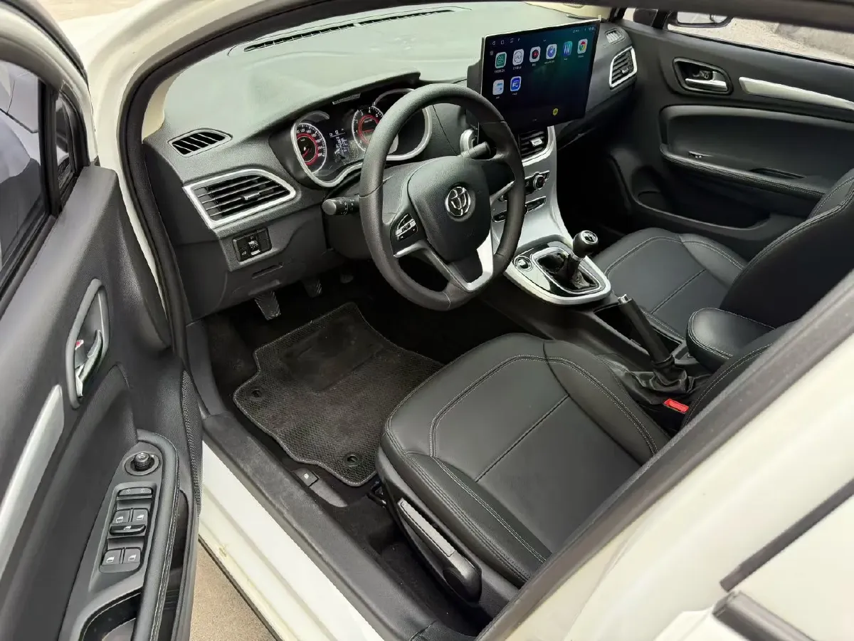 2017 Brilliance Auto H3 1.5L 112HP L4 5MT,autocango,china used car exporter,china ev exporter,chinese used car exporter,chinese used ev exporter