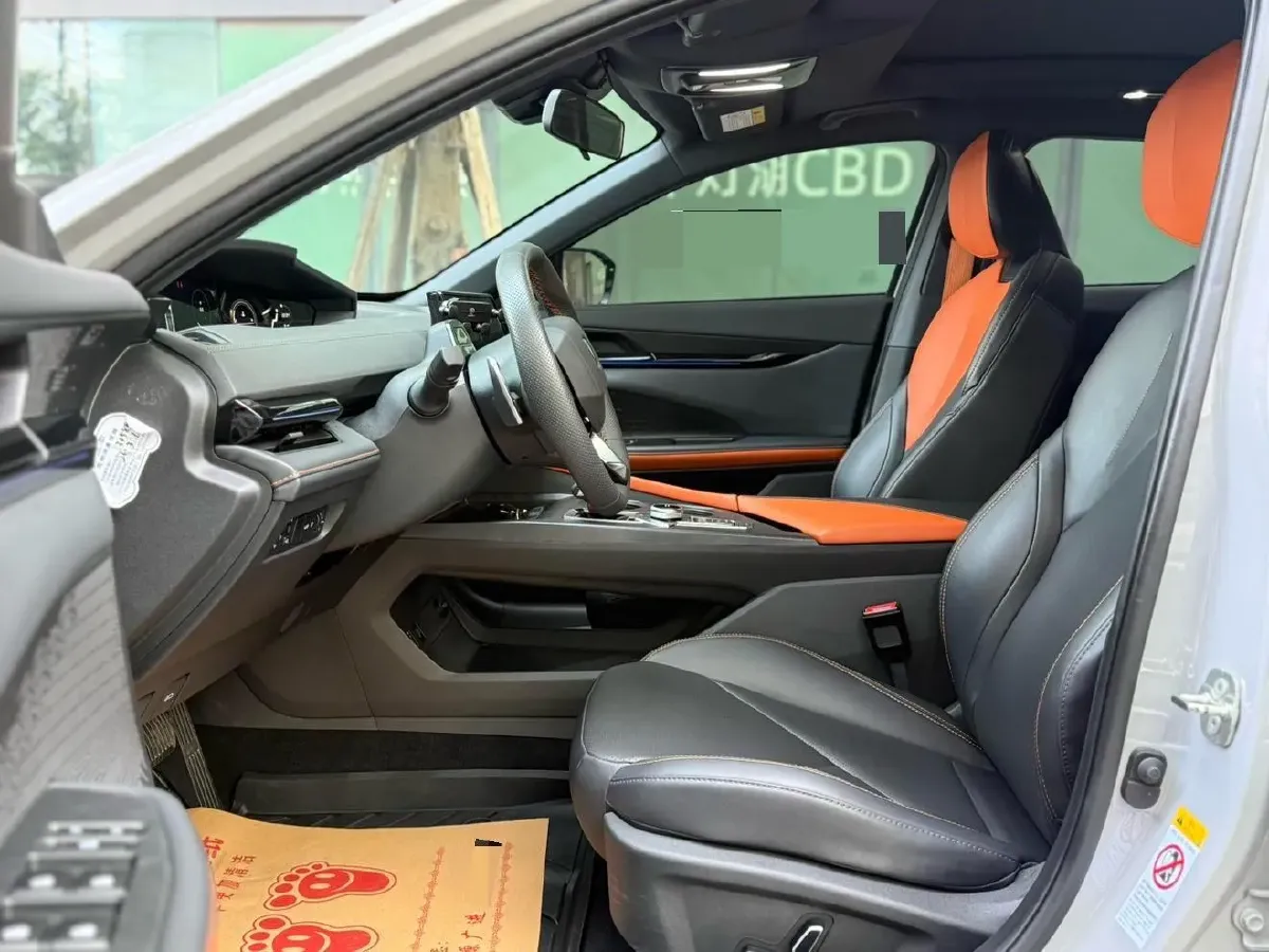 2022 ChangAn UNI-V 1.5T 188HP L4 7DCT,autocango,china used car exporter,china ev exporter,chinese used car exporter,chinese used ev exporter