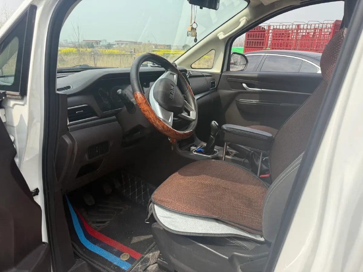 2023 BAW Calorie 2.0L 144HP L4 5MT,autocango,china used car exporter,china ev exporter,chinese used car exporter,chinese used ev exporter