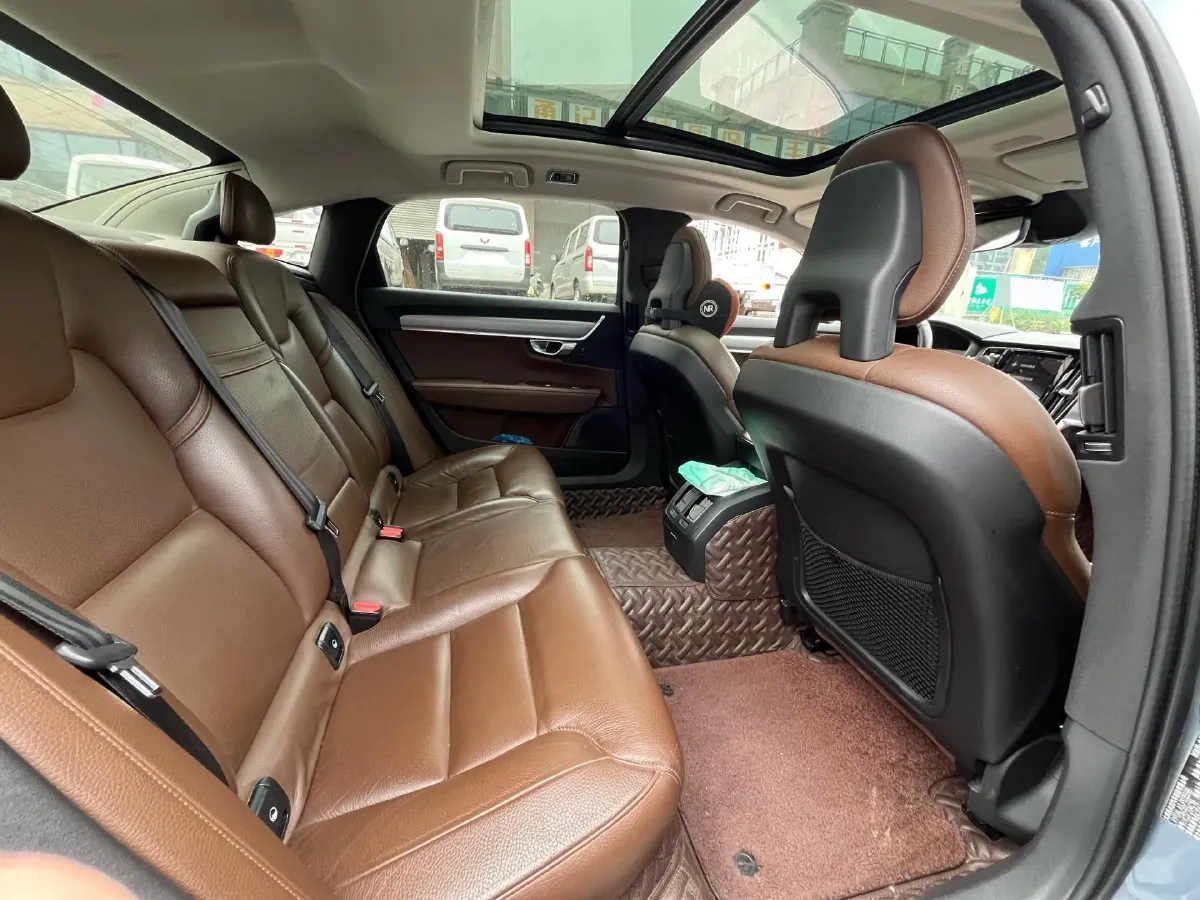 2018 Volvo S90 2.0T 190HP L4 8AT,autocango,china used car exporter,china ev exporter,chinese used car exporter,chinese used ev exporter