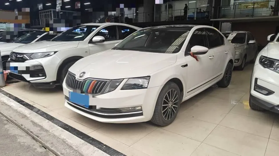 2018 Skoda Octavia 1.6L 110HP L4 6AT,autocango,china used car exporter,china ev exporter,chinese used car exporter,chinese used ev exporter