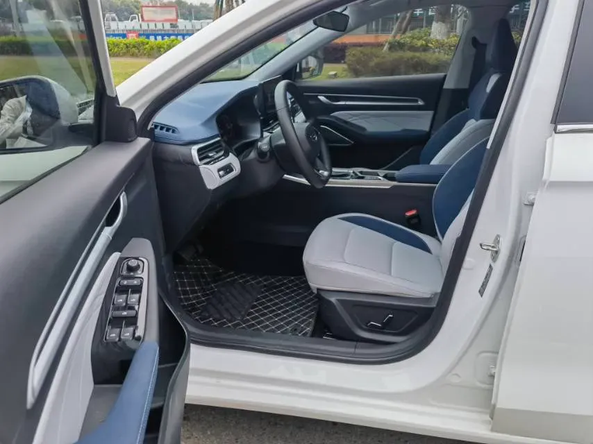 2022 Geely Emgrand 1.5L 114HP L4 CVT,autocango,china used car exporter,china ev exporter,chinese used car exporter,chinese used ev exporter