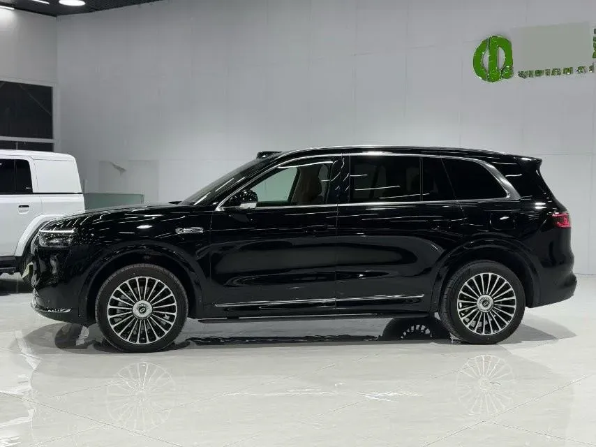 2025 AITO AITO M8 REEV 160HP REEV 53.4KWH,autocango,china used car exporter,china ev exporter,chinese used car exporter,chinese used ev exporter