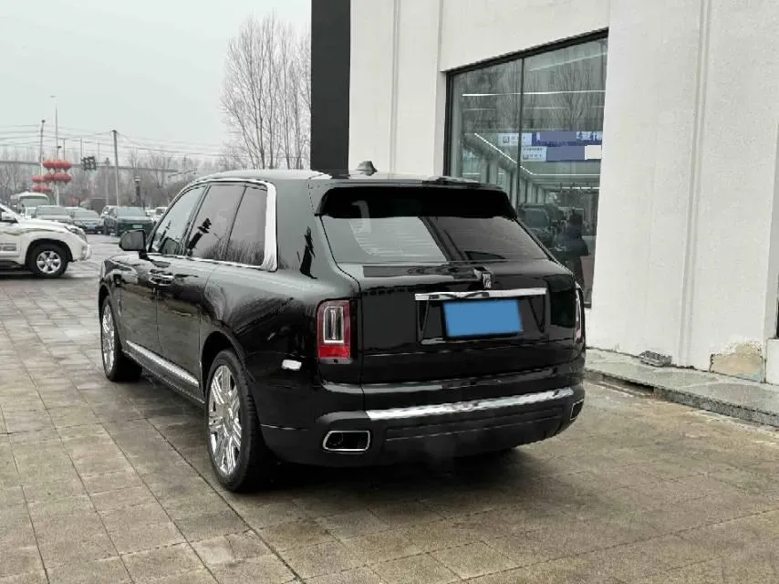 2018 Rolls-Royce Cullinan 6.7T 571HP V12 8AT,autocango,china used car exporter,china ev exporter,chinese used car exporter,chinese used ev exporter