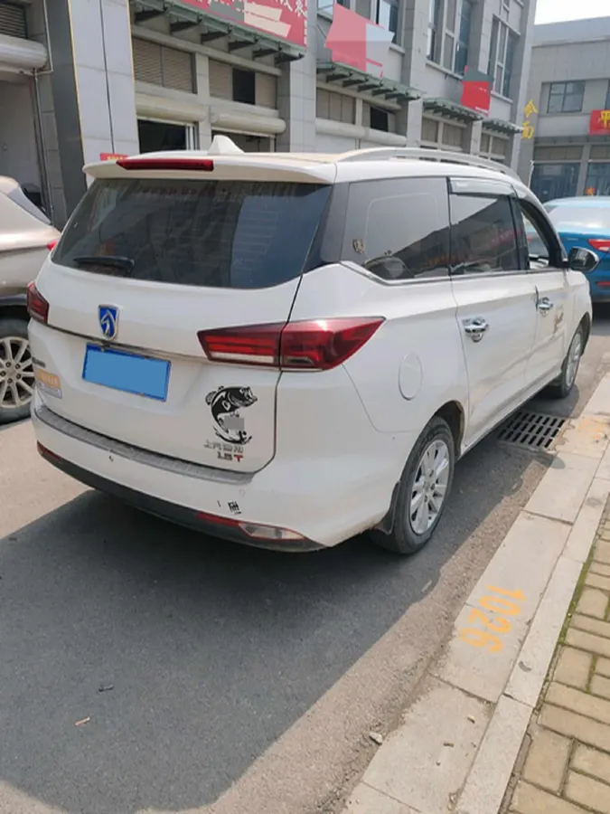 2018 BaoJun 360 1.5L 112HP L4 6MT,autocango,china used car exporter,china ev exporter,chinese used car exporter,chinese used ev exporter