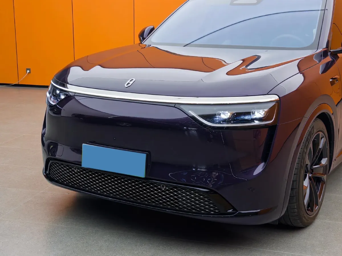 2025 AITO AITO M8 BEV,autocango,china used car exporter,china ev exporter,chinese used car exporter,chinese used ev exporter