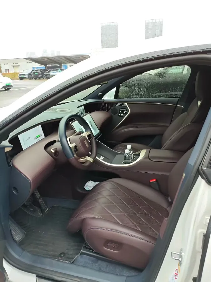 2025 Avatr 11 1.5T 156HP L4 REEV 39.05KWH,autocango,china used car exporter,china ev exporter,chinese used car exporter,chinese used ev exporter