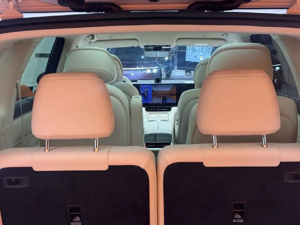 2025 AITO AITO M8 REEV 160HP REEV 53.4KWH,autocango,china used car exporter,china ev exporter,chinese used car exporter,chinese used ev exporter