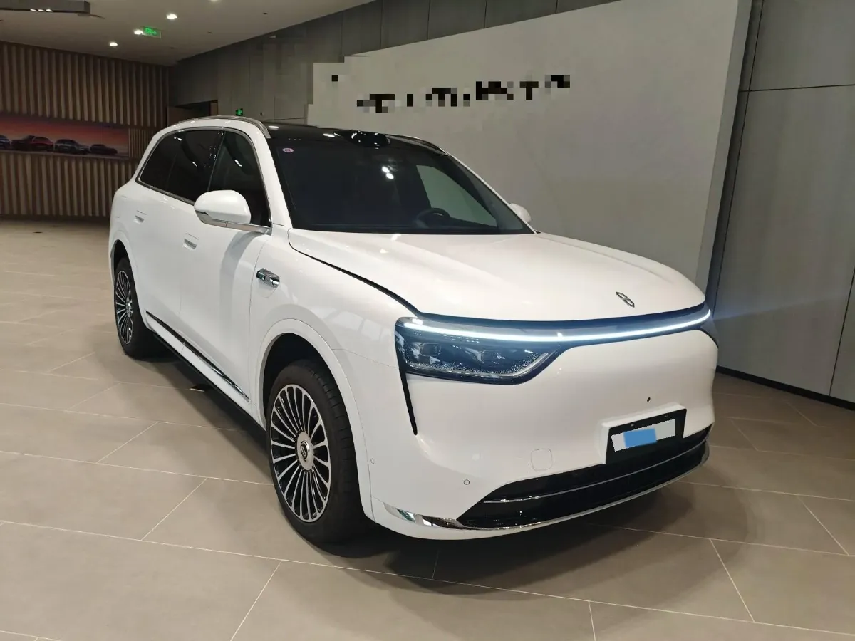 2025 AITO AITO M8 REEV 160HP REEV 53.4KWH,autocango,china used car exporter,china ev exporter,chinese used car exporter,chinese used ev exporter