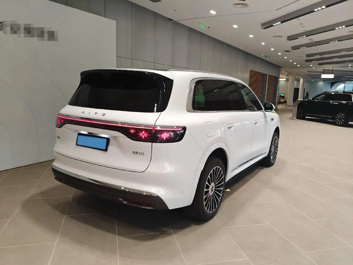 2025 AITO AITO M8 REEV 160HP REEV 53.4KWH,autocango,china used car exporter,china ev exporter,chinese used car exporter,chinese used ev exporter