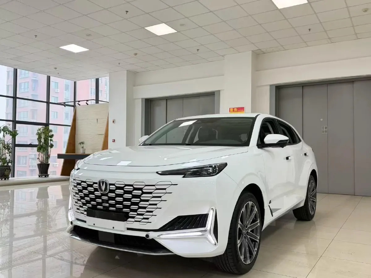 2021 ChangAn UNI-K 2.0T 233HP L4 8AT,autocango,china used car exporter,china ev exporter,chinese used car exporter,chinese used ev exporter