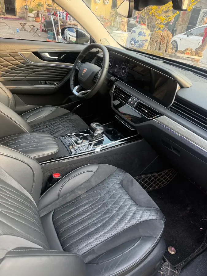 2022 HongQi HS5 2.0T 224HP L4 6AT,autocango,china used car exporter,china ev exporter,chinese used car exporter,chinese used ev exporter