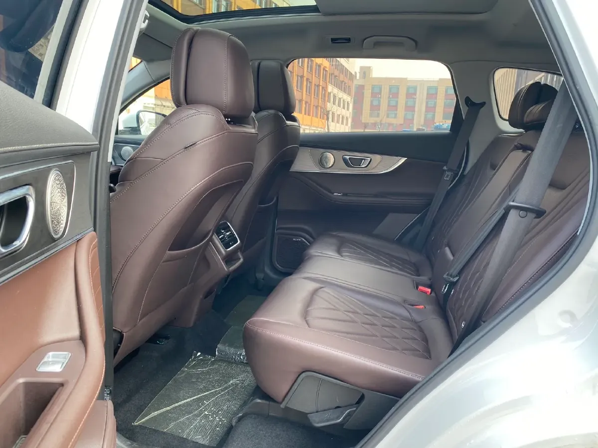 2024 Chery Tiggo 8 PRO 2.0T 254HP L4 8AT,autocango,china used car exporter,china ev exporter,chinese used car exporter,chinese used ev exporter