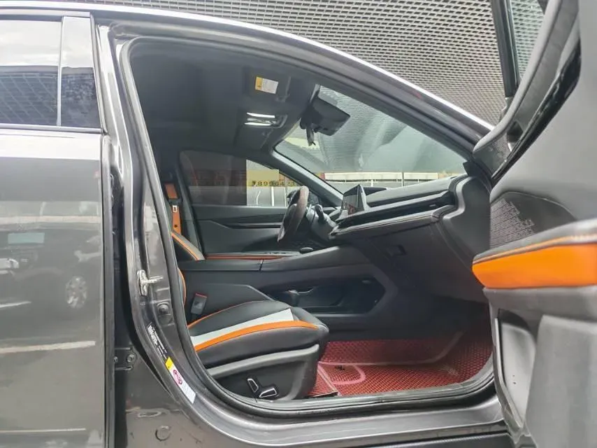 2023 ChangAn UNI-V 1.5T 188HP L4 7DCT,autocango,china used car exporter,china ev exporter,chinese used car exporter,chinese used ev exporter