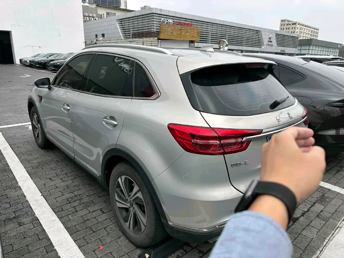 2019 HongQi HS5 2.0T 224HP L4 6AT,autocango,china used car exporter,china ev exporter,chinese used car exporter,chinese used ev exporter