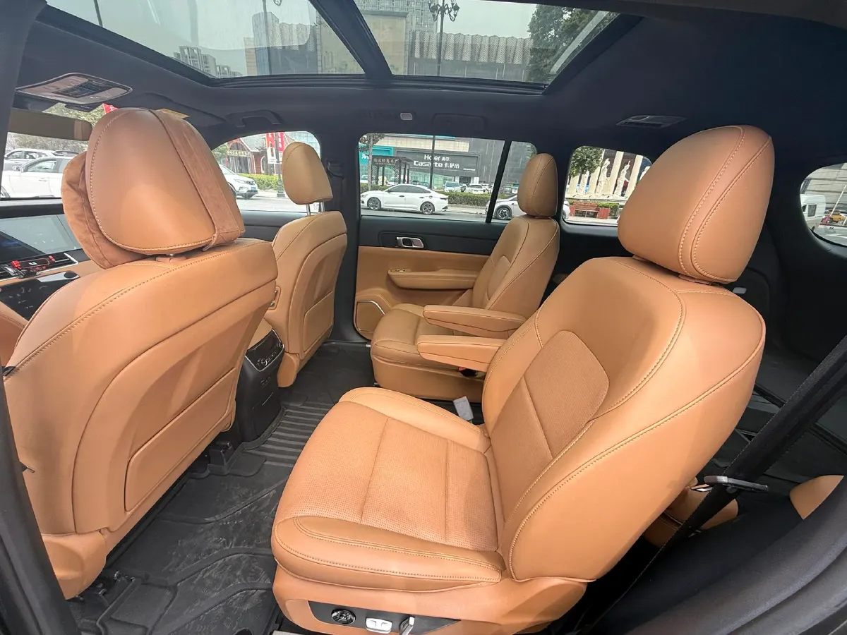 2021 Li ONE Range Extended 131HP REEV 40.5KWH,autocango,china used car exporter,china ev exporter,chinese used car exporter,chinese used ev exporter