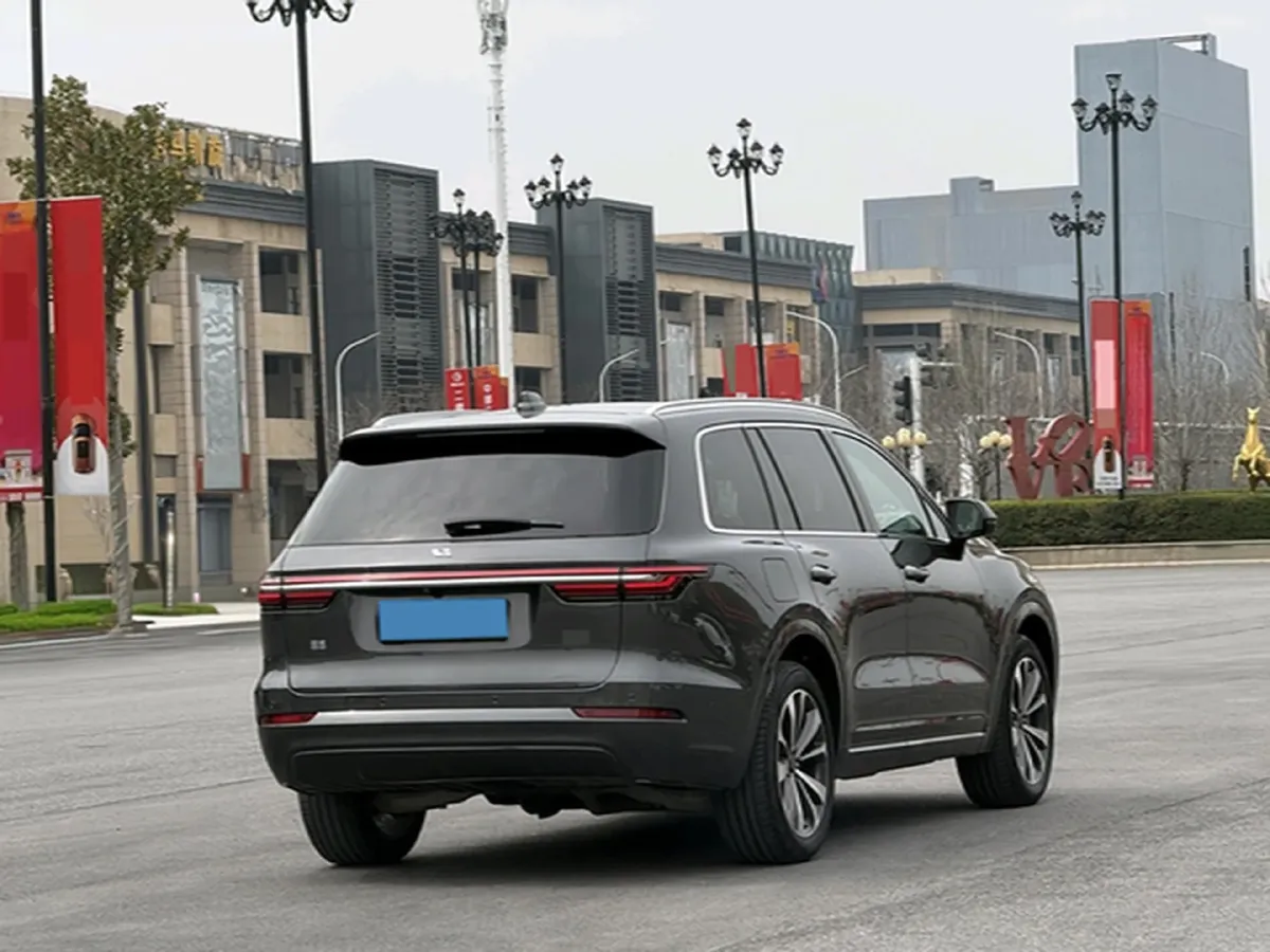 2021 Li ONE Range Extended 131HP REEV 40.5KWH,autocango,china used car exporter,china ev exporter,chinese used car exporter,chinese used ev exporter