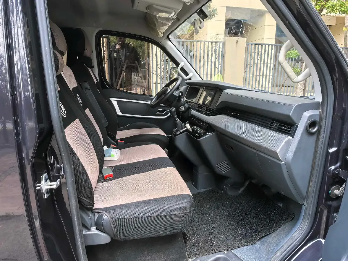 2023 DongFeng DFAC YuFeng 2.0T 136HP L4 7DCT,autocango,china used car exporter,china ev exporter,chinese used car exporter,chinese used ev exporter