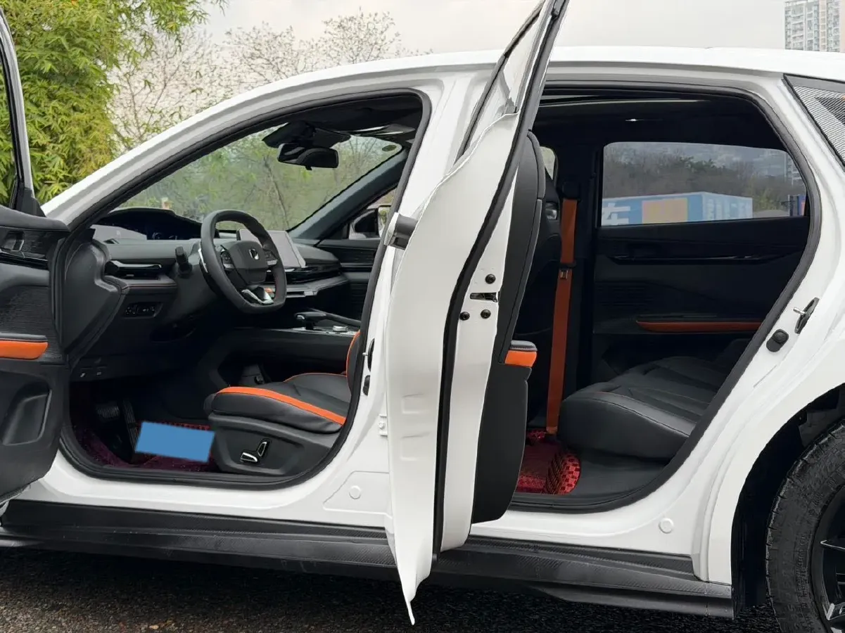 2023 ChangAn UNI-V 1.5T 188HP L4 7DCT,autocango,china used car exporter,china ev exporter,chinese used car exporter,chinese used ev exporter